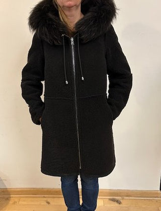 1240hdtfx Reversible shearling coat   3  left 1/XS  1/S  1/M  $500 sorry no additional discounts apply