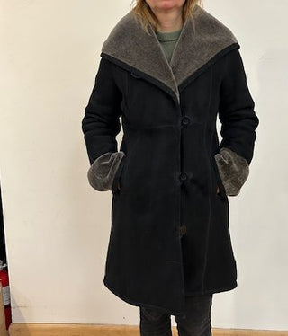 1294xx   Reversible shearling coat COLOR  AS SHOWN  just one  size S   $500 no additional discounts apply