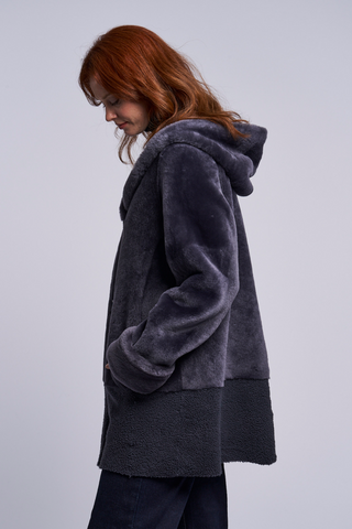 477HD Hooded shearling coat